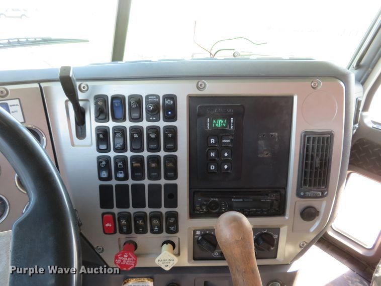 image for item DI2139 2011 Mack GU713 dump truck