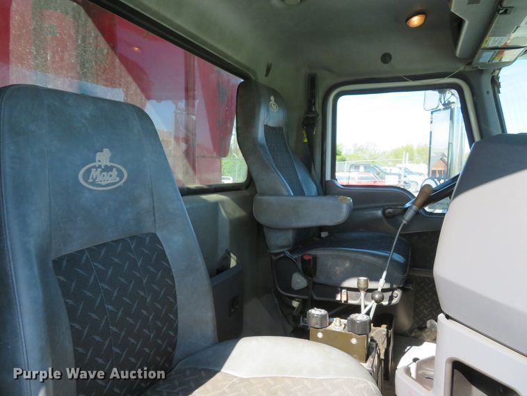 image for item DI2139 2011 Mack GU713 dump truck