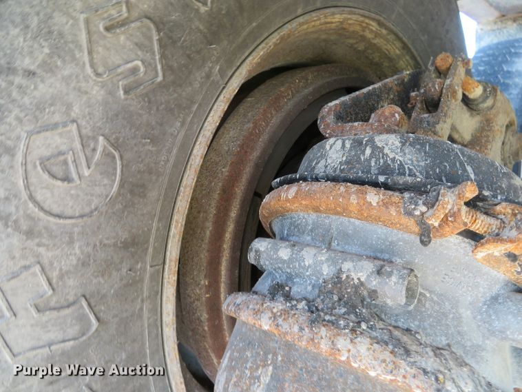 image for item DI2139 2011 Mack GU713 dump truck