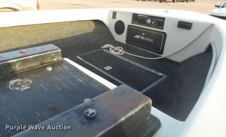 image for item EF9626 1995 Warrior V177 Eagle  boat