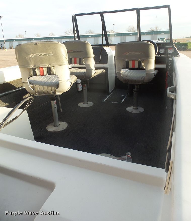 image for item EF9626 1995 Warrior V177 Eagle  boat