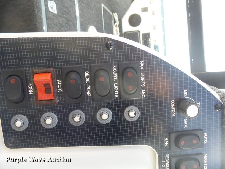 image for item EF9626 1995 Warrior V177 Eagle  boat