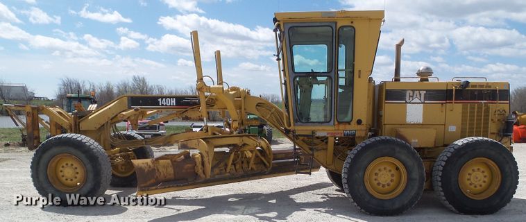 image for item EM9971 1997 Caterpillar 140H VHP motor grader