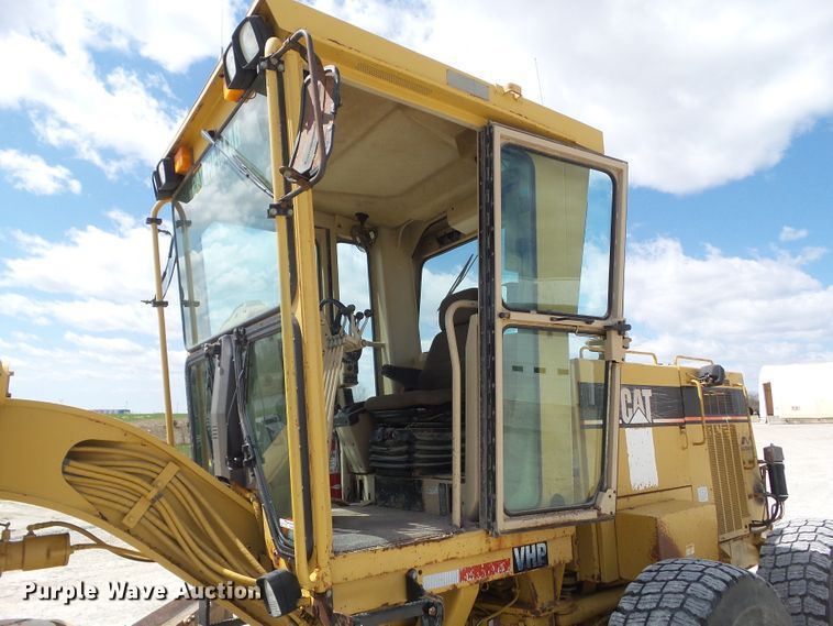 image for item EM9971 1997 Caterpillar 140H VHP motor grader