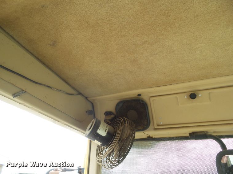 image for item EM9971 1997 Caterpillar 140H VHP motor grader