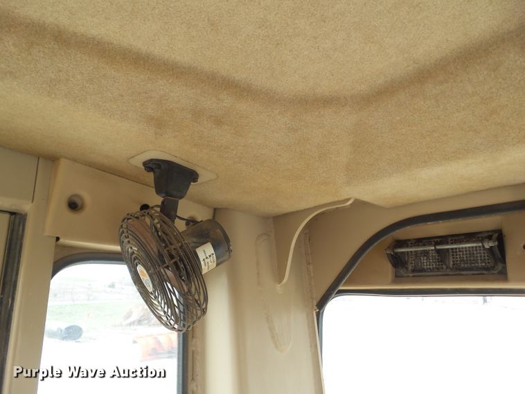 image for item EM9971 1997 Caterpillar 140H VHP motor grader