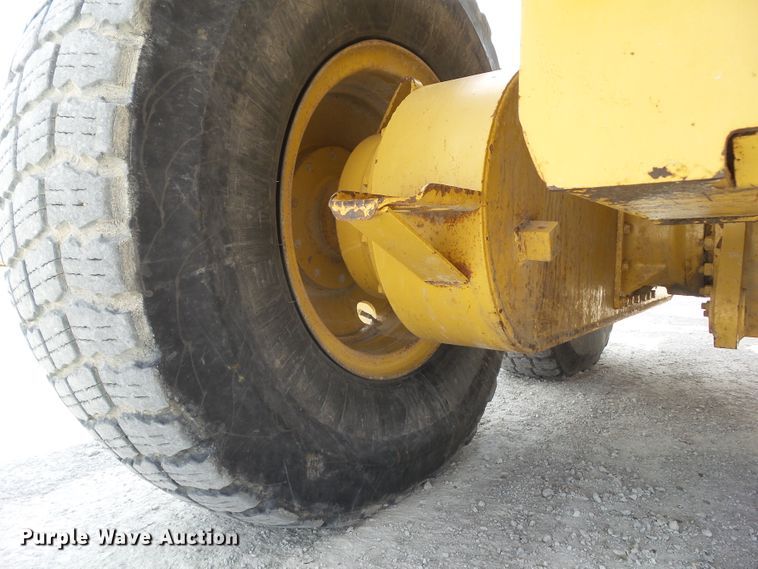 image for item EM9971 1997 Caterpillar 140H VHP motor grader