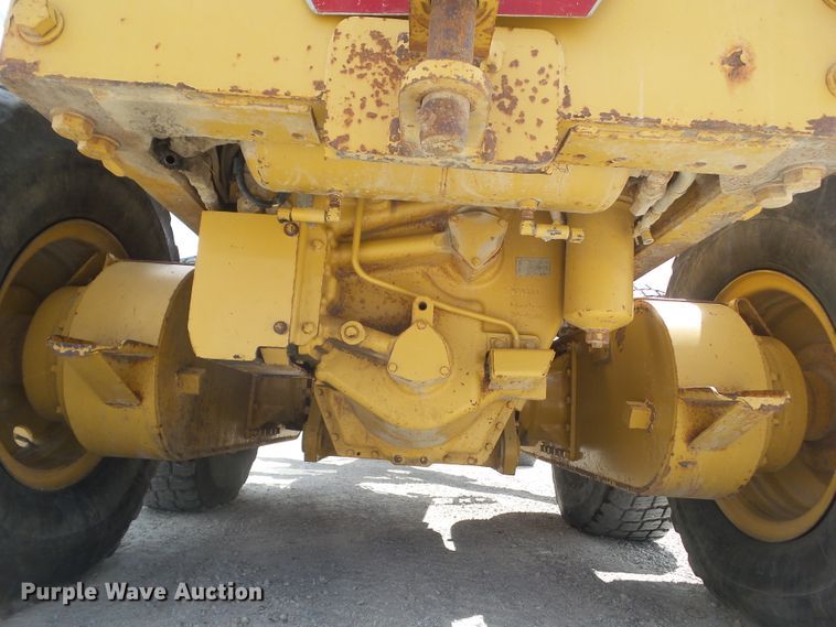 image for item EM9971 1997 Caterpillar 140H VHP motor grader