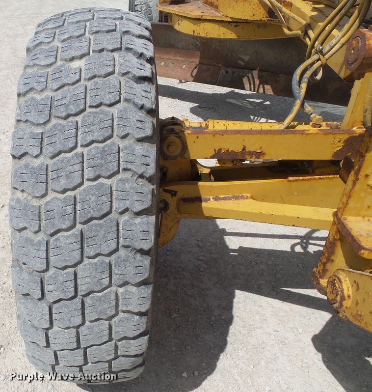 image for item EM9971 1997 Caterpillar 140H VHP motor grader