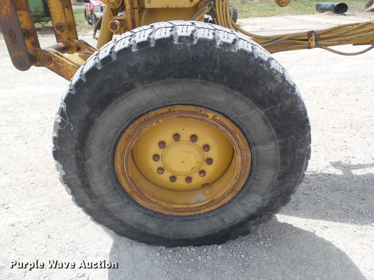 image for item EM9971 1997 Caterpillar 140H VHP motor grader