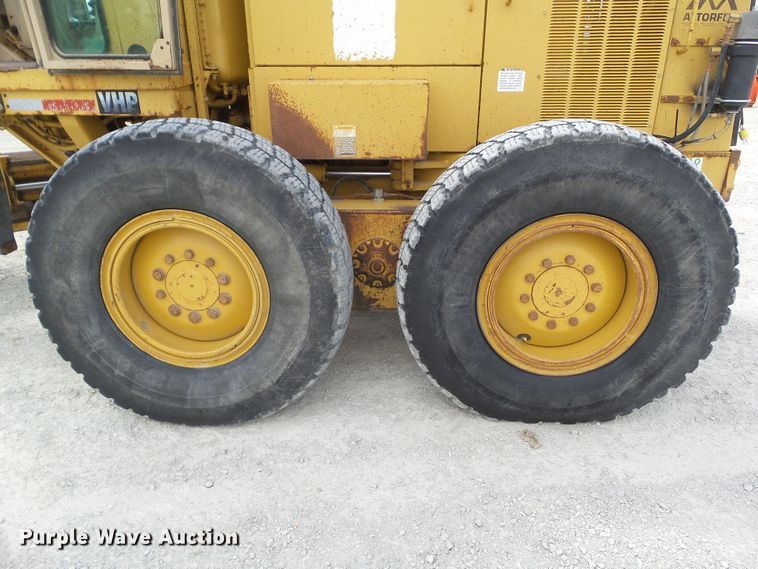 image for item EM9971 1997 Caterpillar 140H VHP motor grader