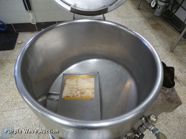 image for item EM9976 Vulcan Hart GL60E jacketed kettle