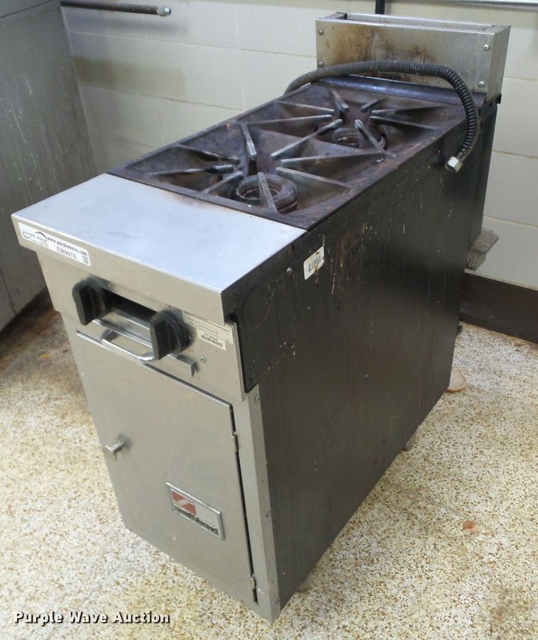 image for item EM9978 Southbend 164-N stove top