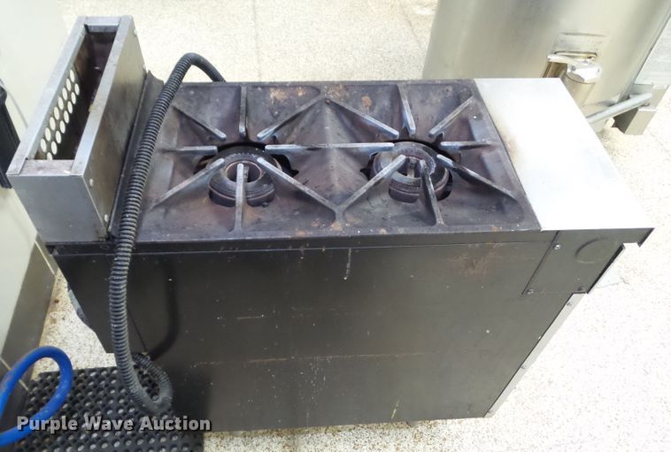 image for item EM9978 Southbend 164-N stove top