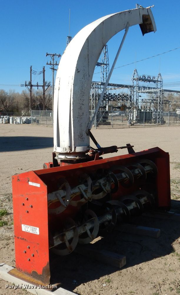 White Super Double Blizzard 90891 snow blower in Mitchell, NE