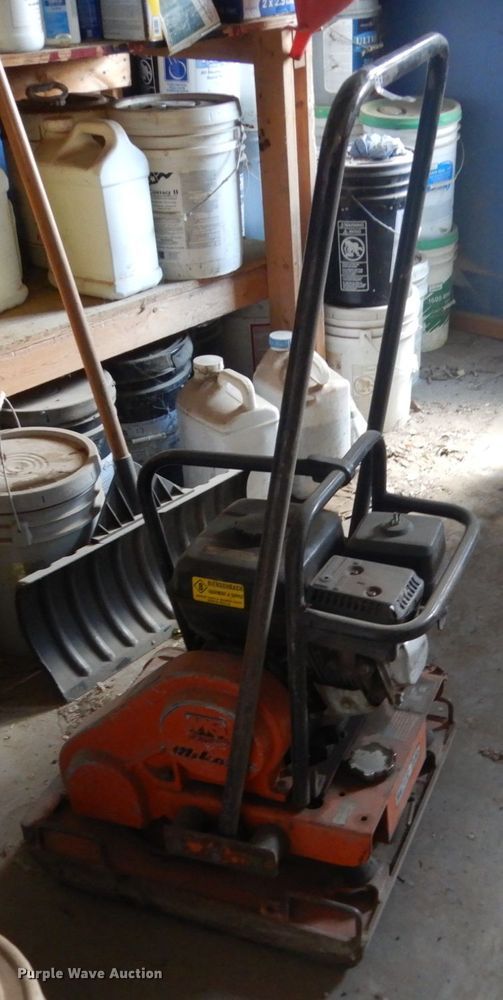 image for item FX9134 Mikasa MVC-90 plate compactor