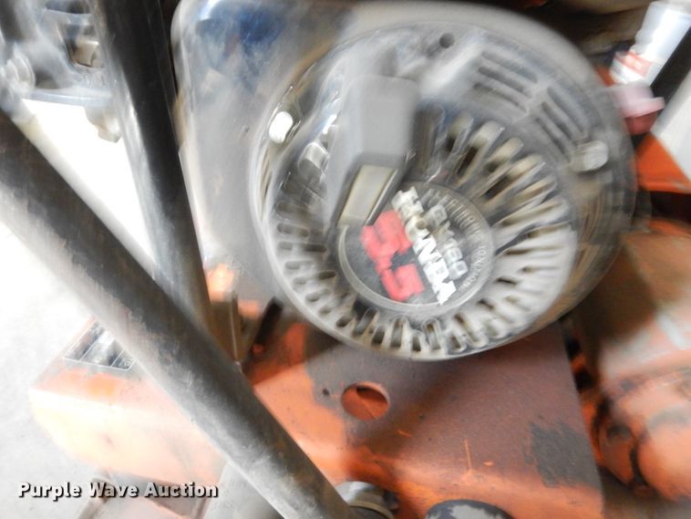 image for item FX9134 Mikasa MVC-90 plate compactor