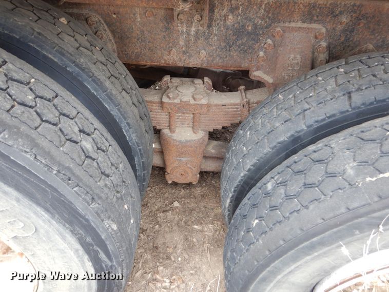 image for item FX9135 1991 Ford L8000 dump truck