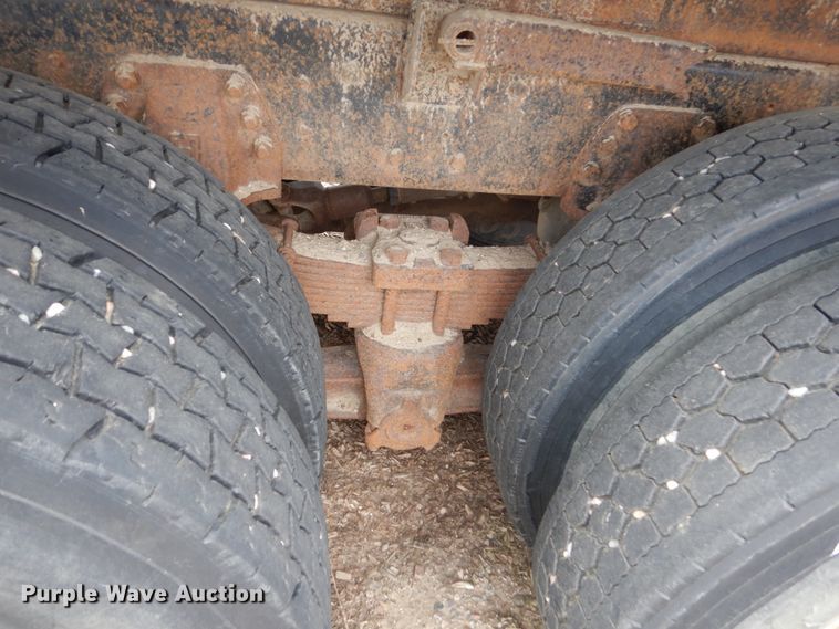 image for item FX9135 1991 Ford L8000 dump truck