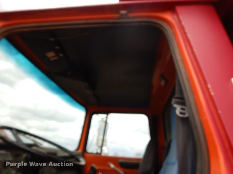 image for item FX9135 1991 Ford L8000 dump truck