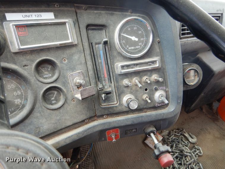 image for item FX9135 1991 Ford L8000 dump truck