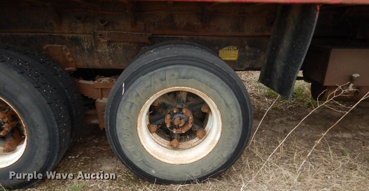 image for item FX9135 1991 Ford L8000 dump truck