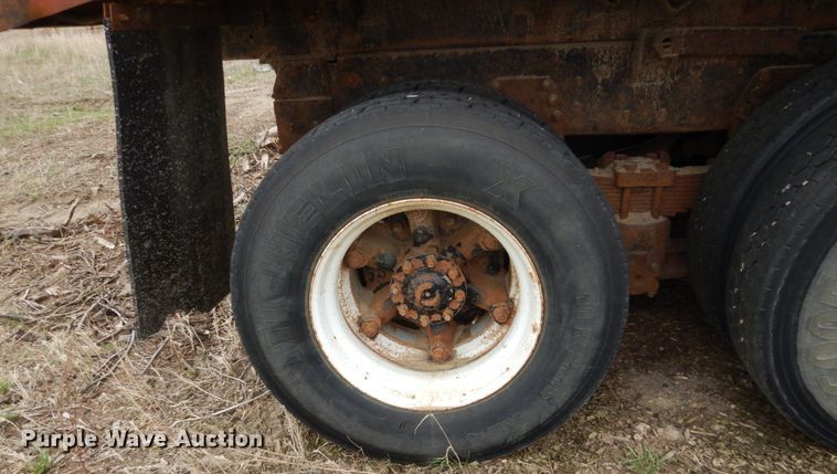 image for item FX9135 1991 Ford L8000 dump truck