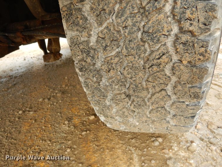 image for item GB9839 2005 Chevrolet Silverado 1500 pickup truck