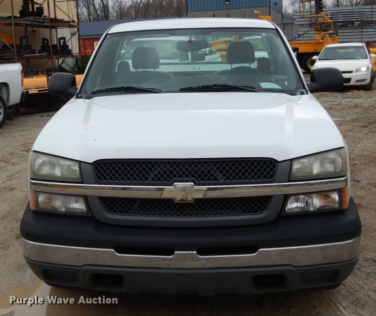 image for item GB9845 2005 Chevrolet Silverado 1500 pickup truck