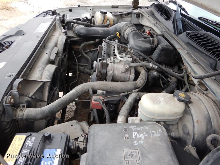 image for item GB9845 2005 Chevrolet Silverado 1500 pickup truck