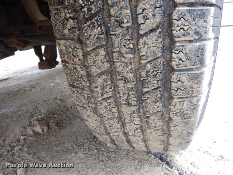 image for item GB9845 2005 Chevrolet Silverado 1500 pickup truck