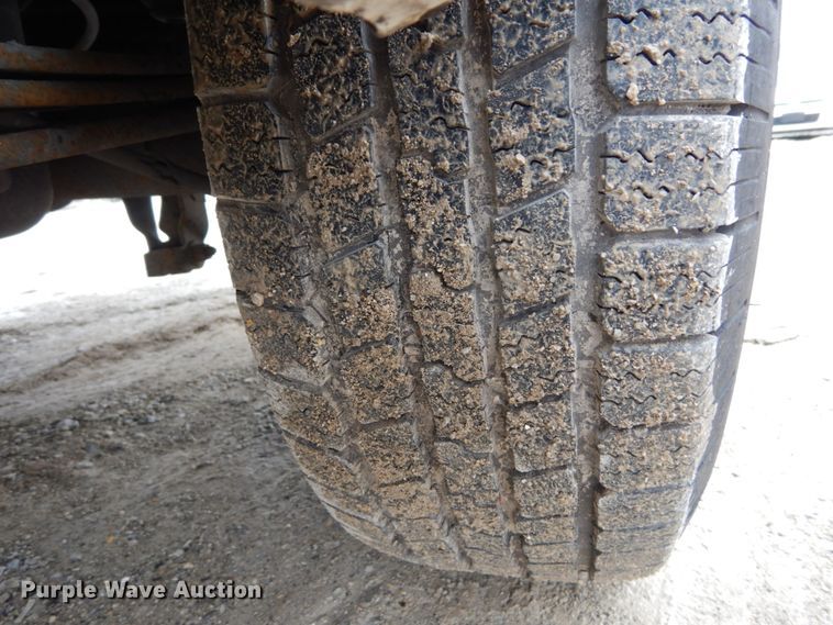 image for item GB9845 2005 Chevrolet Silverado 1500 pickup truck