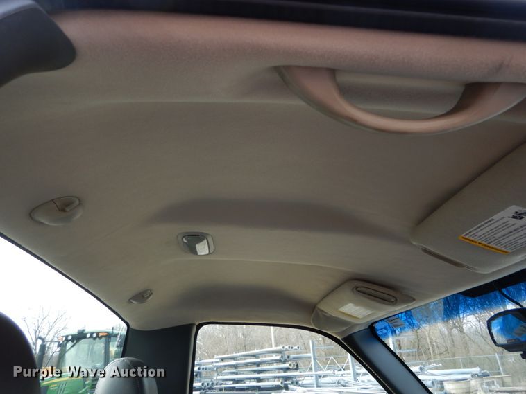 image for item GB9848 2005 Chevrolet Silverado 1500 pickup truck