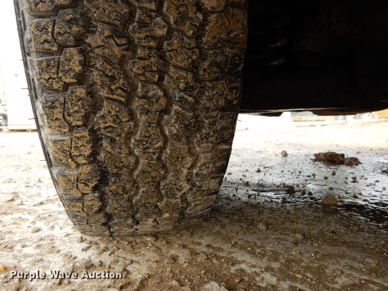 image for item GB9848 2005 Chevrolet Silverado 1500 pickup truck