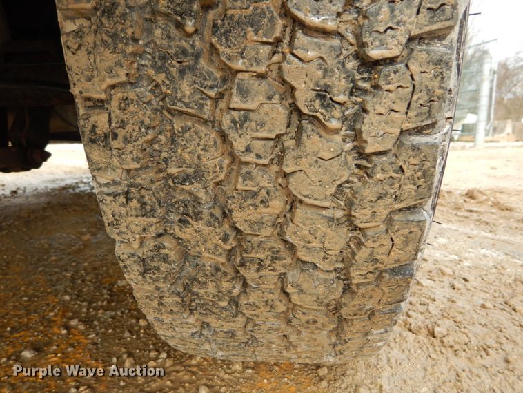 image for item GB9848 2005 Chevrolet Silverado 1500 pickup truck