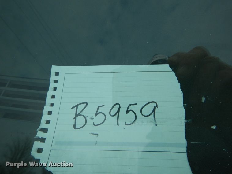 image for item GB9848 2005 Chevrolet Silverado 1500 pickup truck