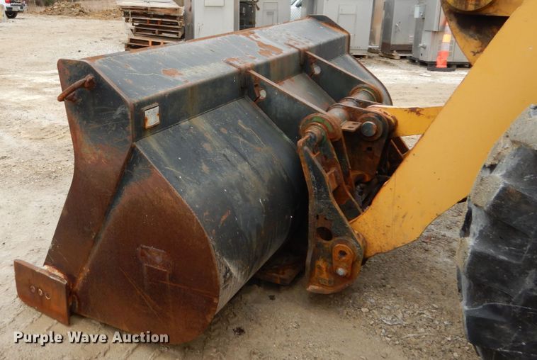 image for item GB9851 2003 John Deere 624H  wheel loader