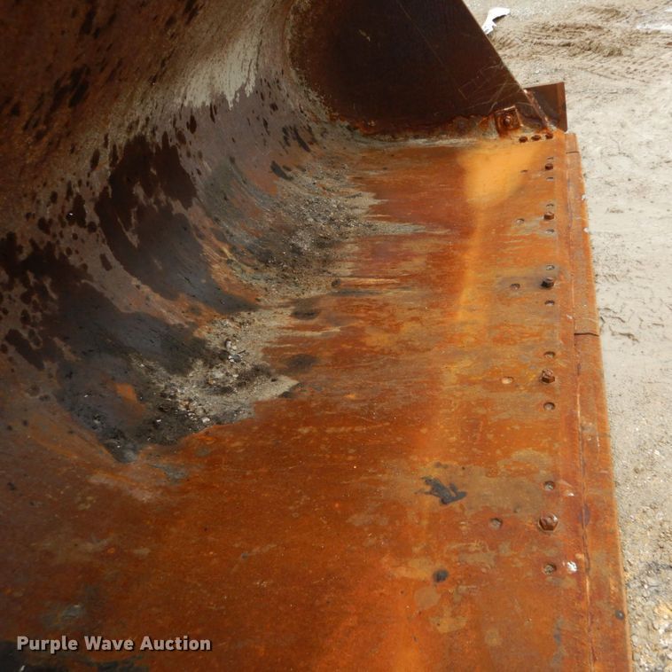 image for item GB9851 2003 John Deere 624H  wheel loader