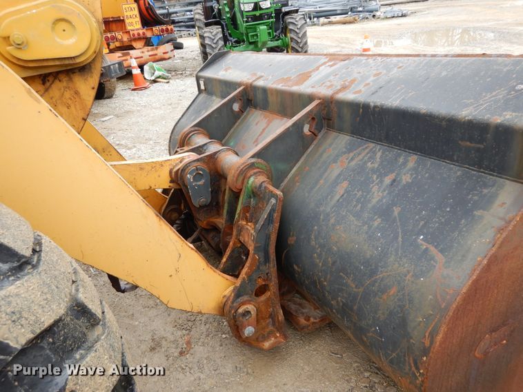 image for item GB9851 2003 John Deere 624H  wheel loader