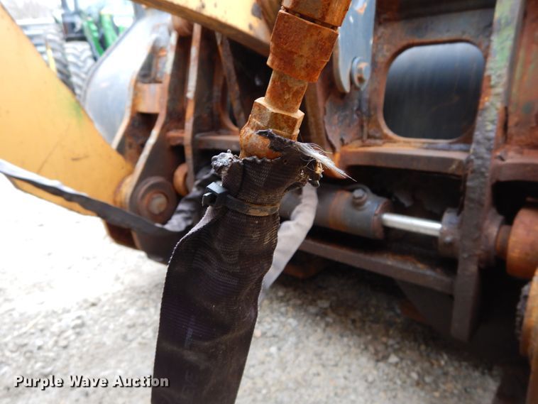 image for item GB9851 2003 John Deere 624H  wheel loader