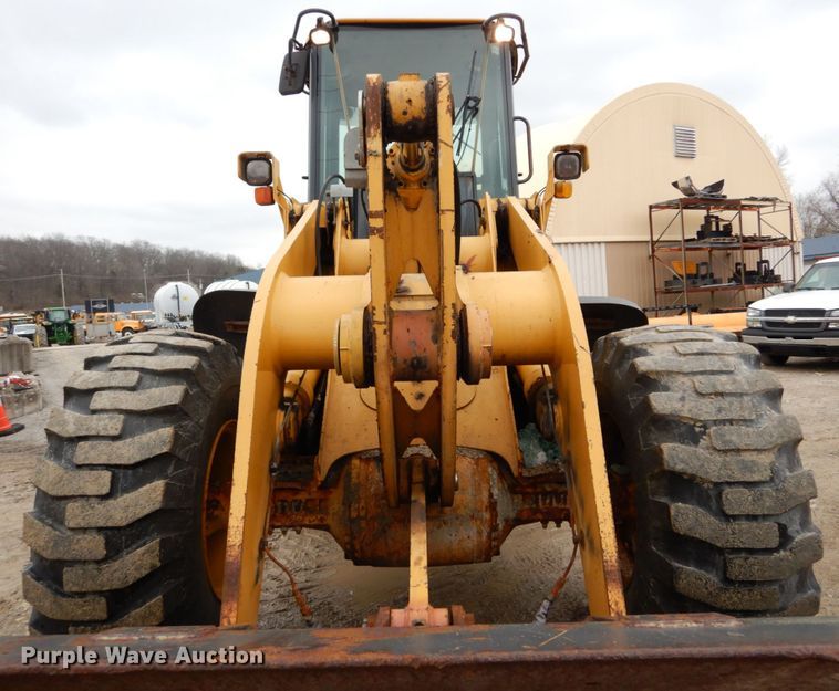 image for item GB9851 2003 John Deere 624H  wheel loader