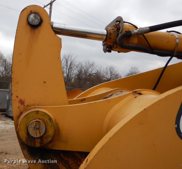 image for item GB9851 2003 John Deere 624H  wheel loader
