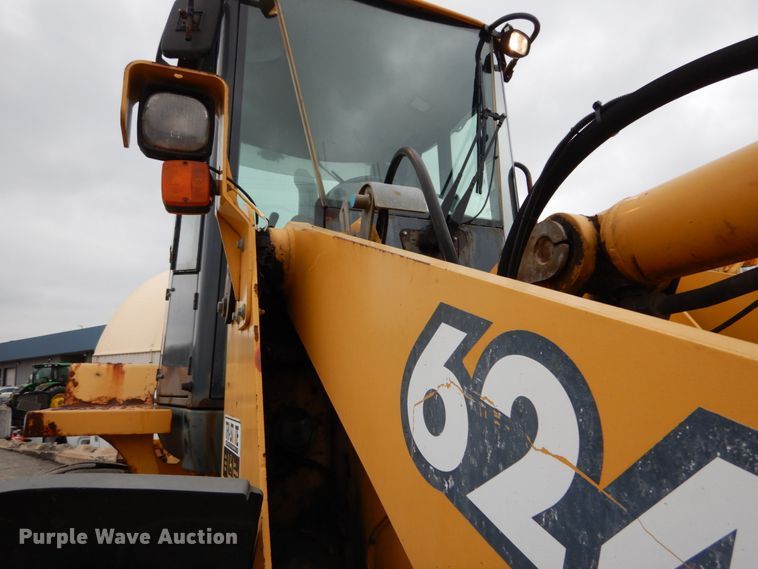 image for item GB9851 2003 John Deere 624H  wheel loader