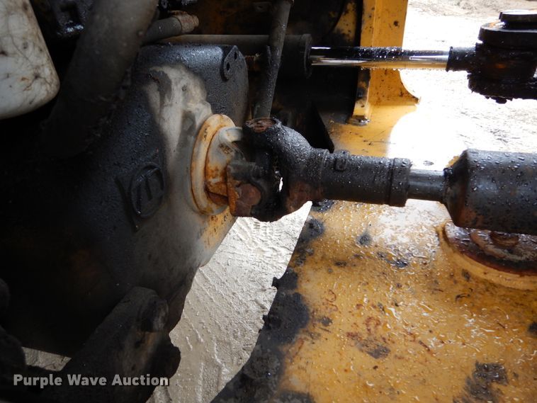 image for item GB9851 2003 John Deere 624H  wheel loader