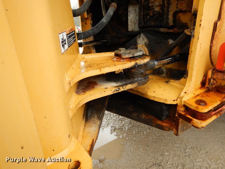 image for item GB9851 2003 John Deere 624H  wheel loader