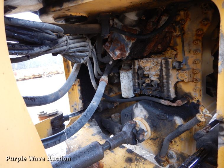 image for item GB9851 2003 John Deere 624H  wheel loader