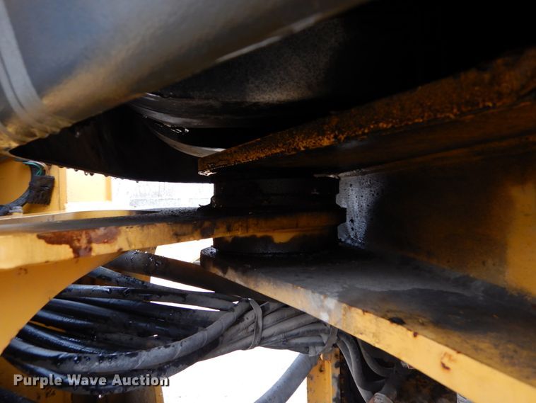 image for item GB9851 2003 John Deere 624H  wheel loader