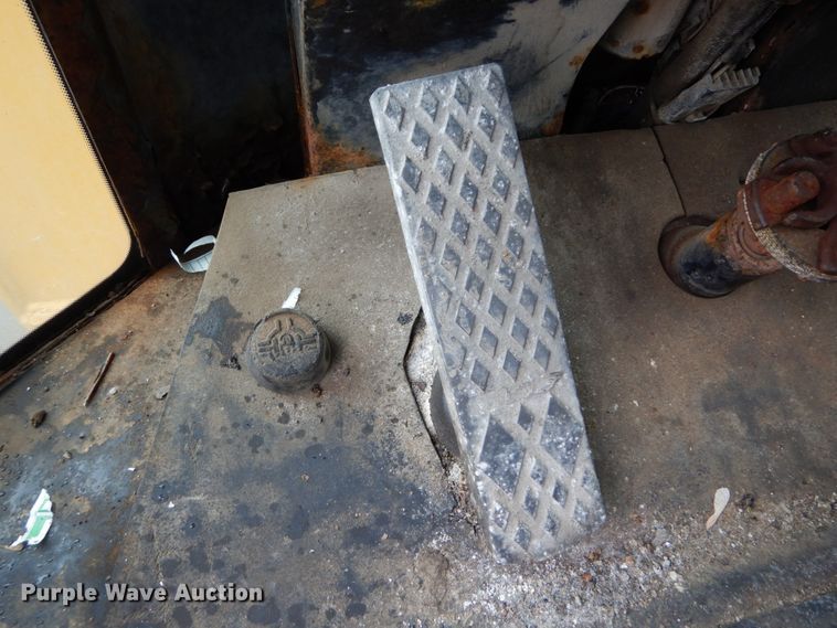 image for item GB9851 2003 John Deere 624H  wheel loader