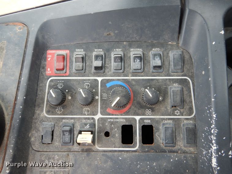 image for item GB9851 2003 John Deere 624H  wheel loader