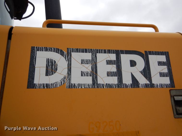 image for item GB9851 2003 John Deere 624H  wheel loader